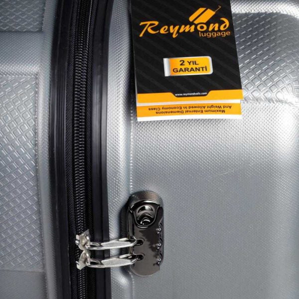 چمدان ریموند مدل R8787 سایز متوسط